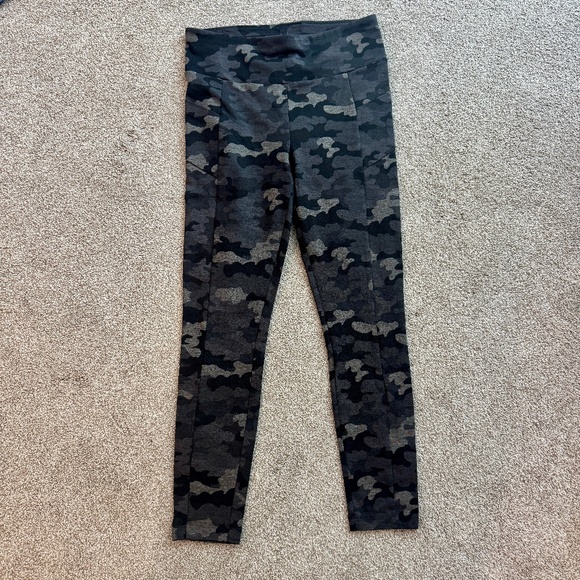 cabi ATC Legging, #3931, EUC, M, Camo (gray/black) - Picture 1 of 8